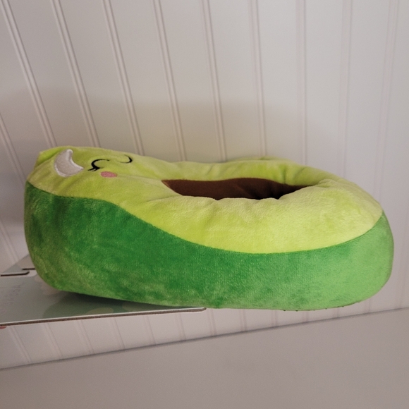 Fuzzy Babba Smiling Avocado Slippers for Women NWT Size M (7/8) - Picture 3 of 5